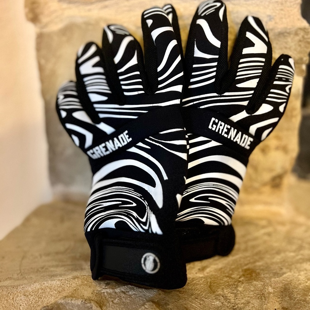 Grenade Gloves Size Medium